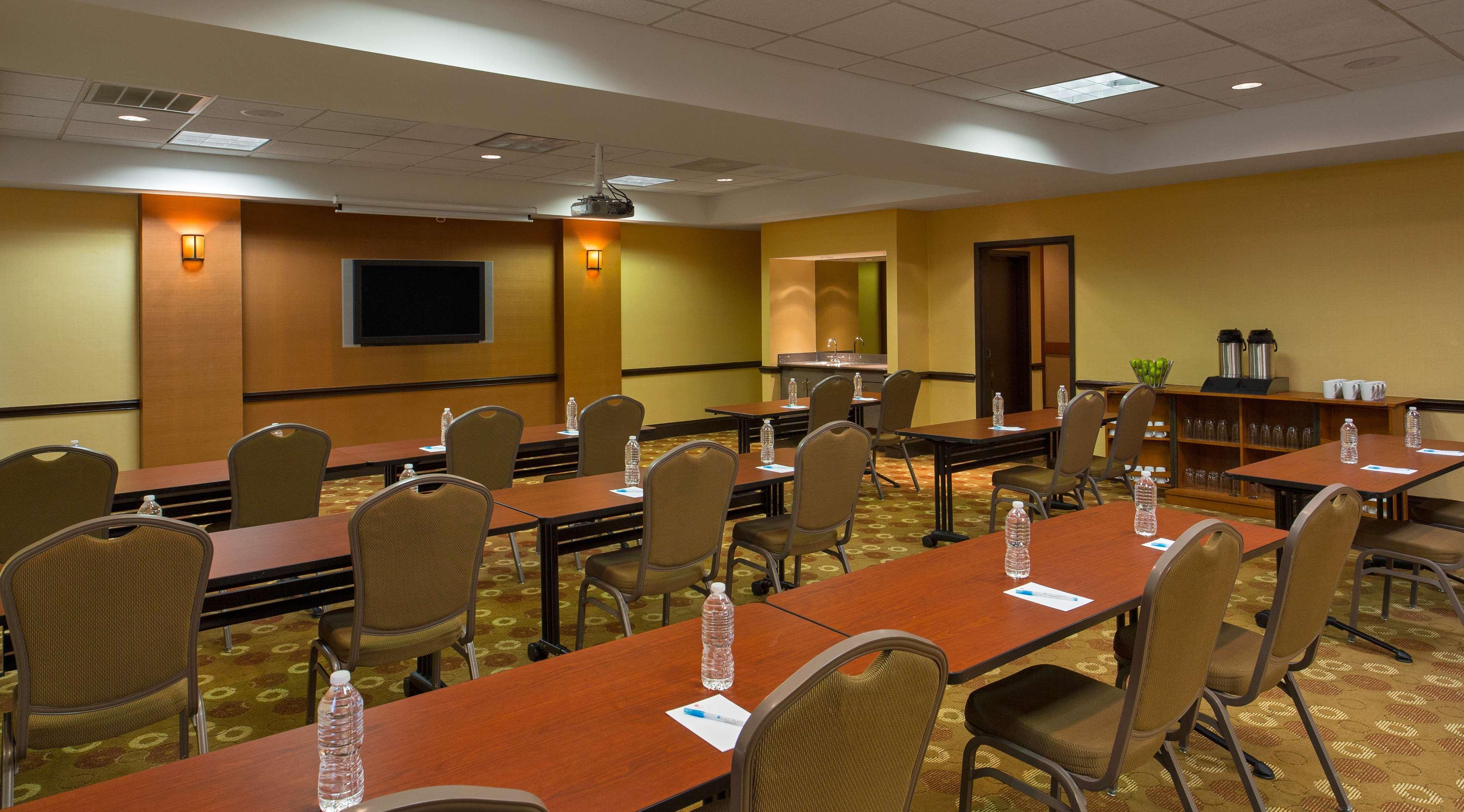 Hyatt Place Indianapolis Airport Eksteriør bilde