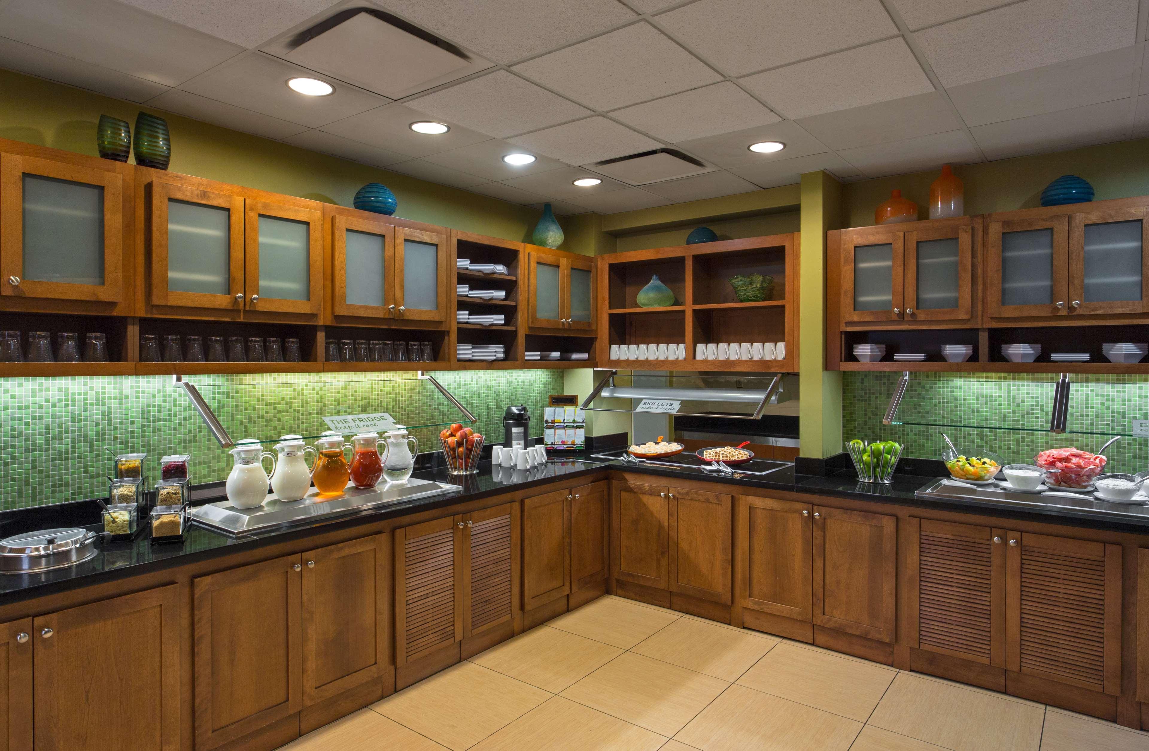 Hyatt Place Indianapolis Airport Eksteriør bilde