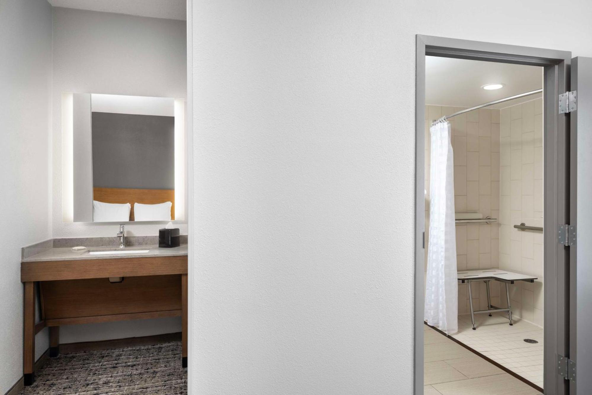 Hyatt Place Indianapolis Airport Eksteriør bilde
